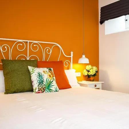 Apartamentos Delmas * Haría